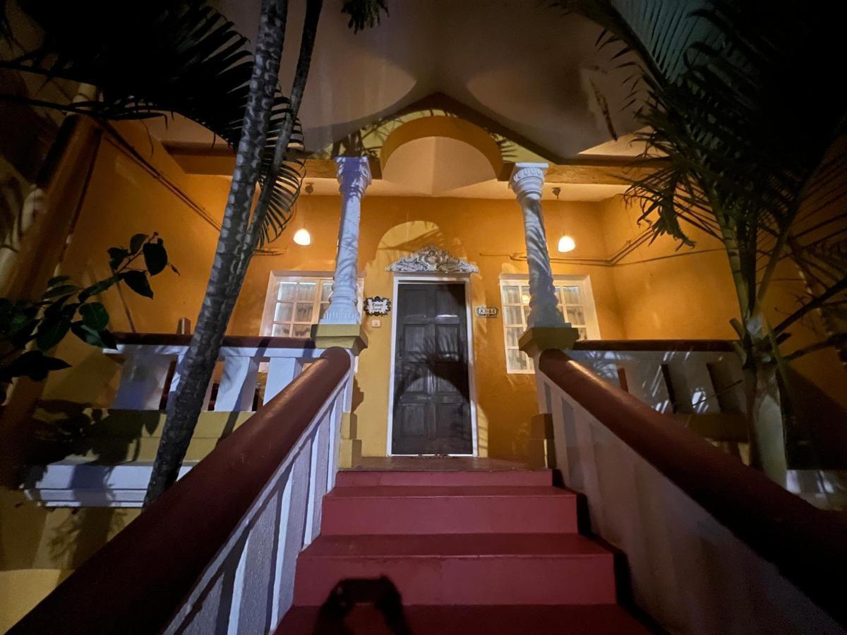Villa Marina -By The Beach Goa ベナウリム エクステリア 写真